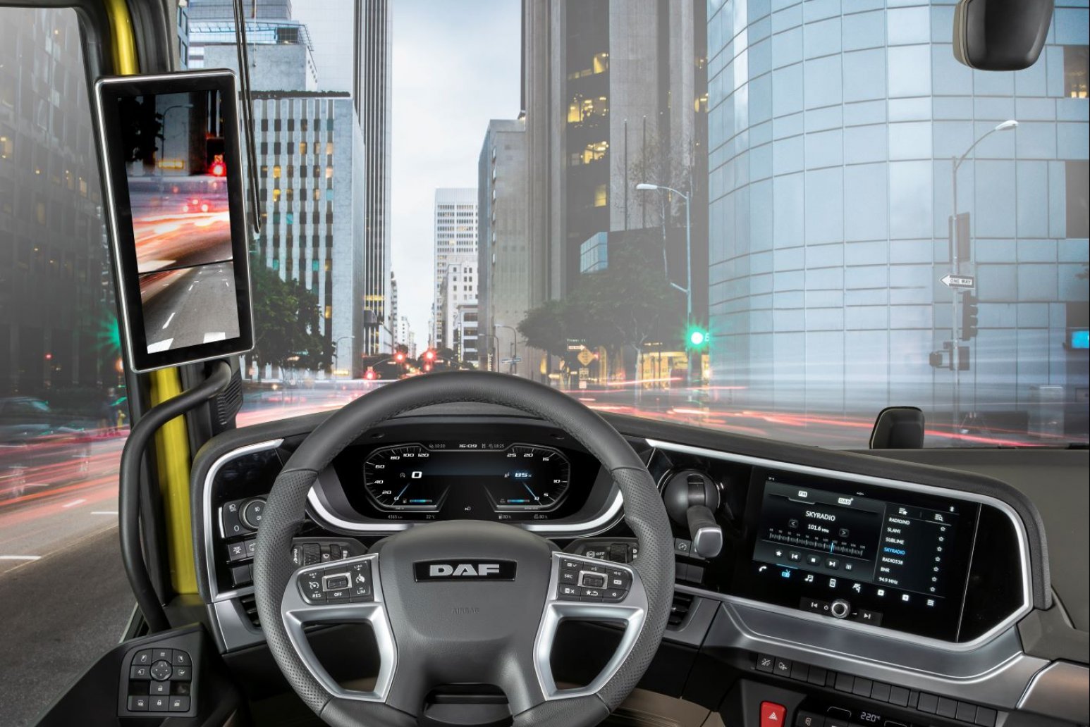 Start the Future: New Generation DAF makes UK debut at ITT Hub