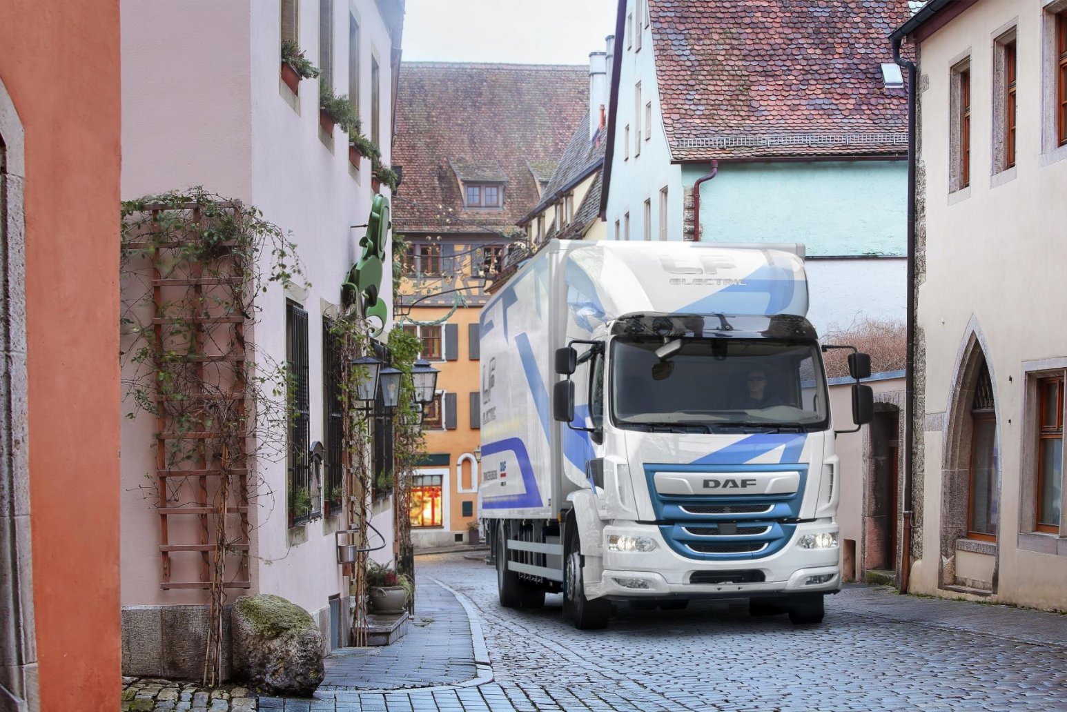 Start the Future: New Generation DAF makes UK debut at ITT Hub