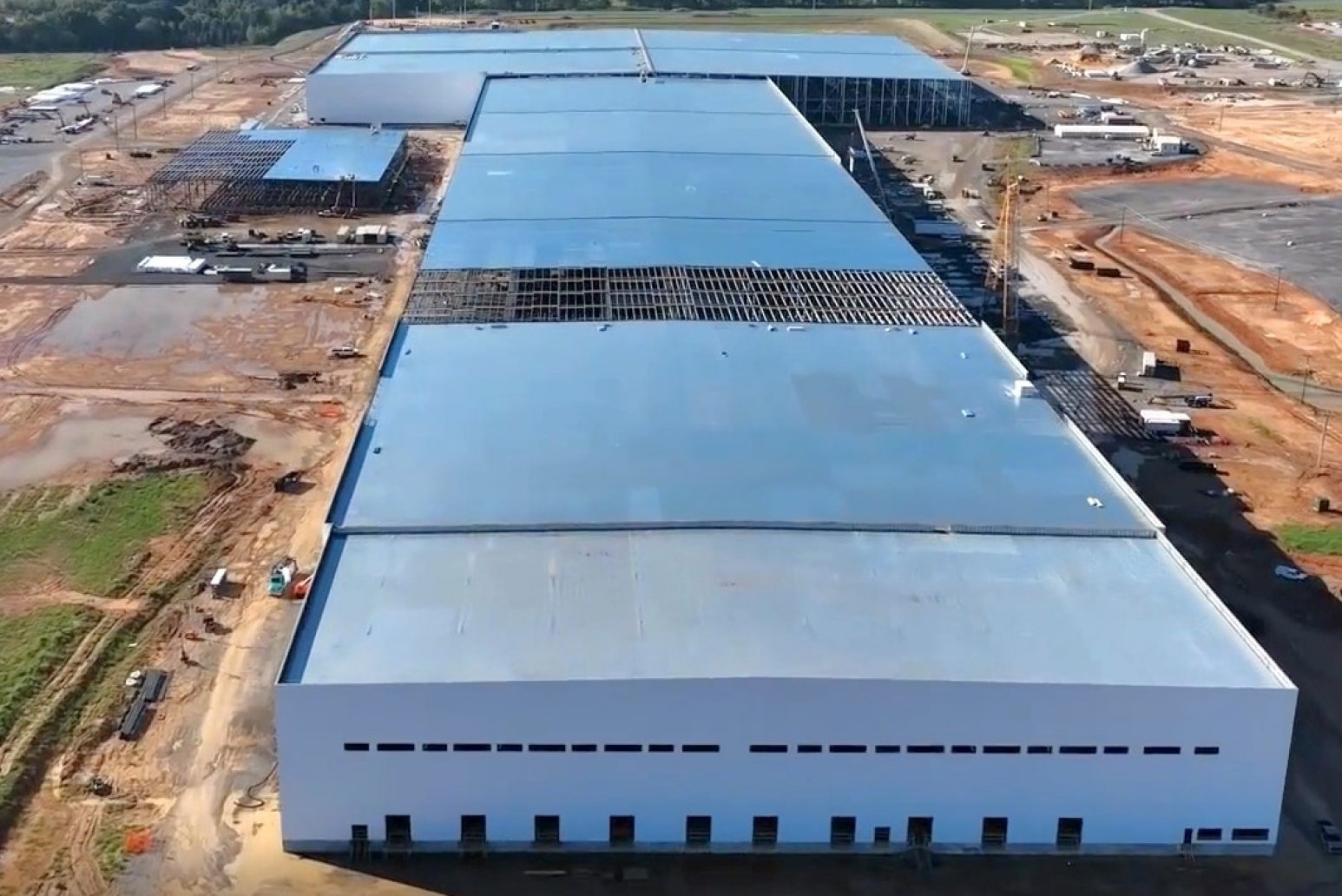 PACCAR Achieves Good Quarterly Revenues and Profits