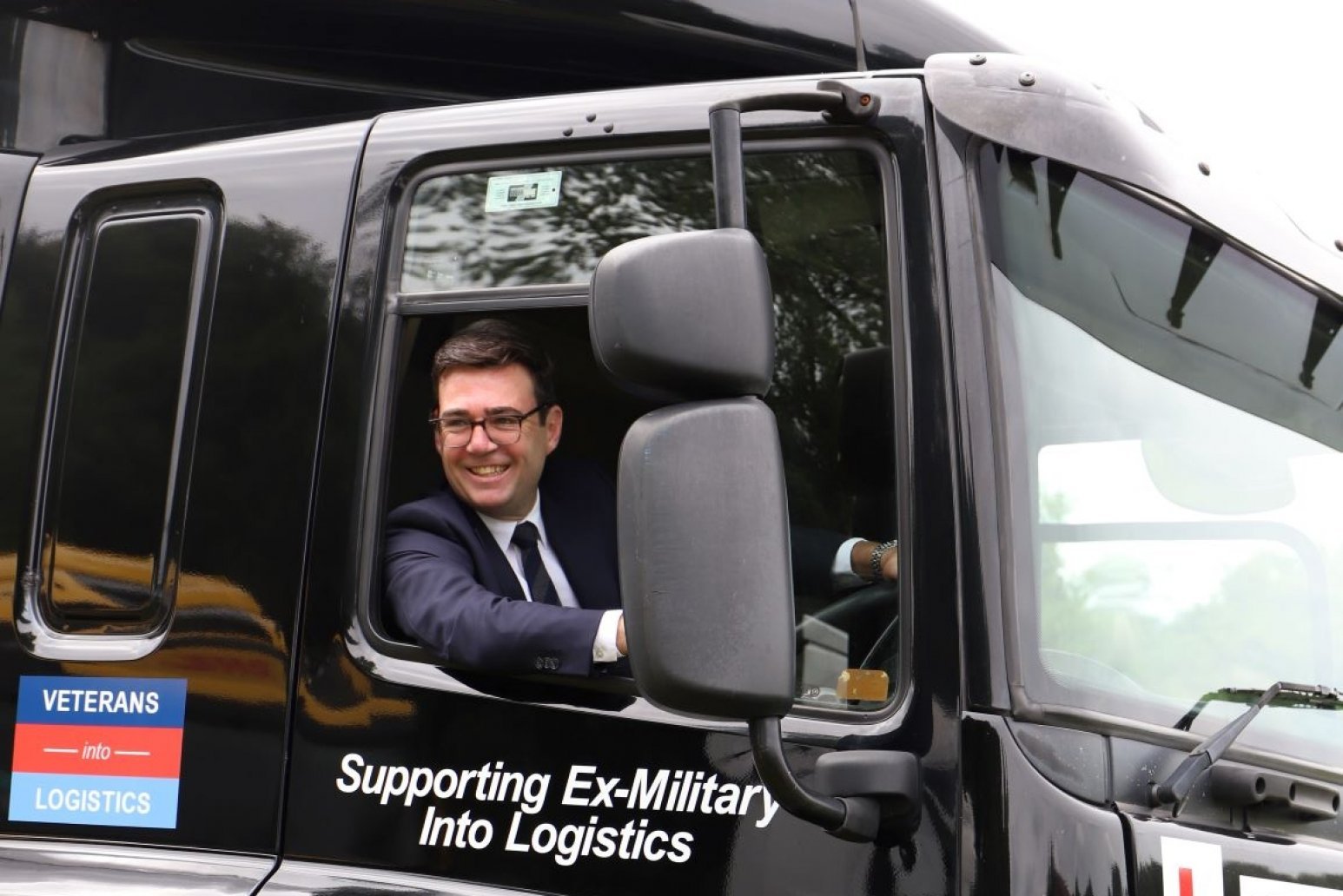 Veterans into Logistics names DAF truck in memory of Fusilier Lee Rigby